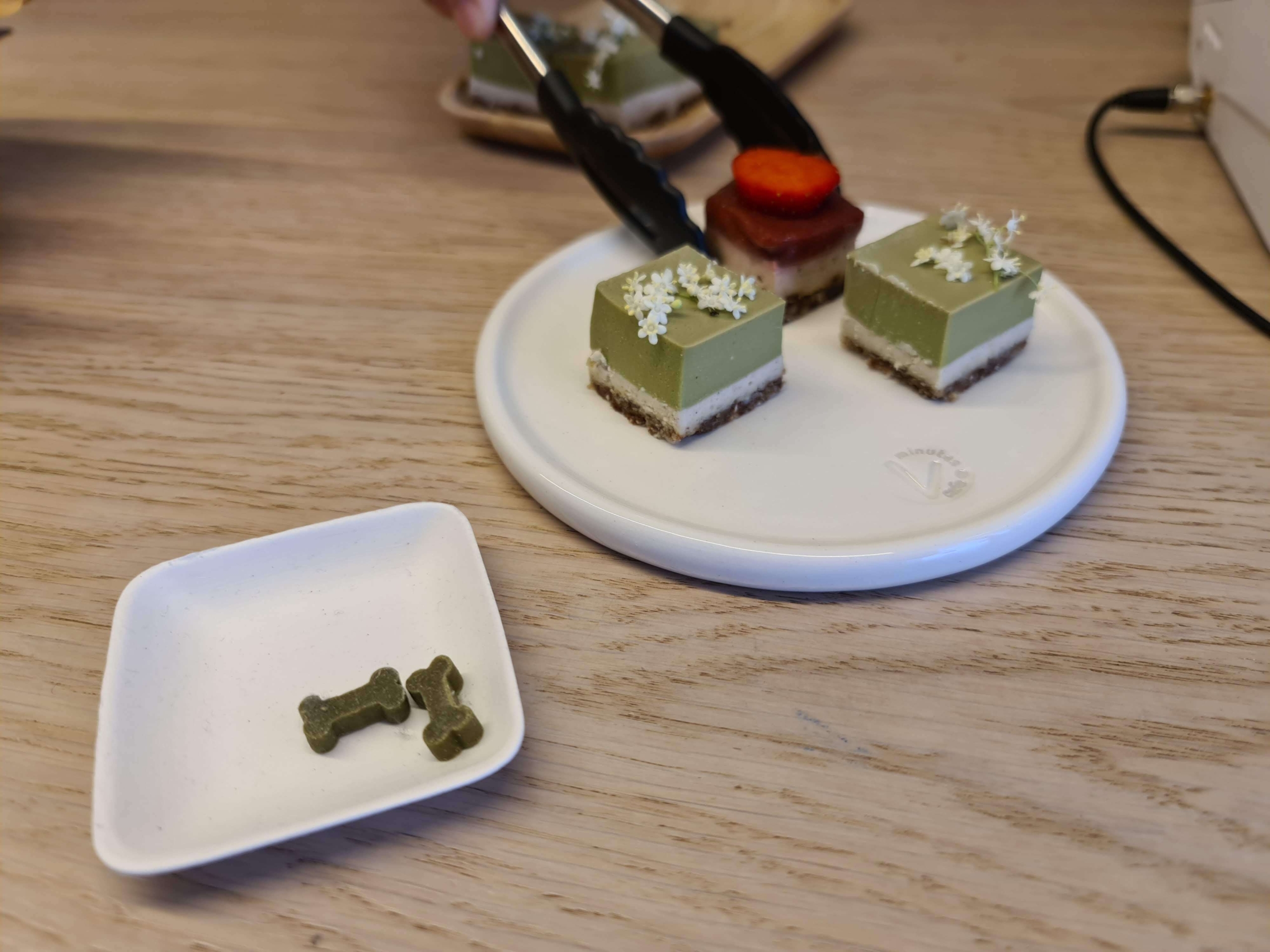 4 perc és kávé / 4 minutes café kutya sütije