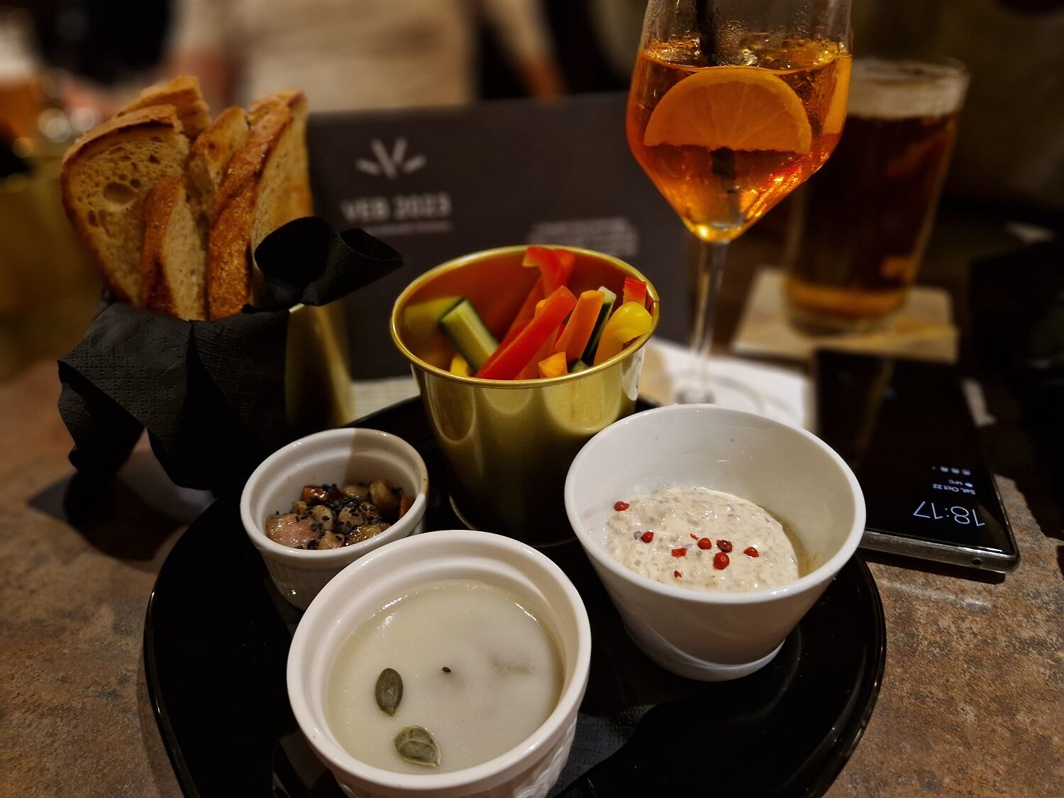 Tapas tál Aperollal - Papírkutya Veszprém - az Olyanjó! fotója Tapas tál Aperollal - Papírkutya Veszprém - az Olyanjó! fotója